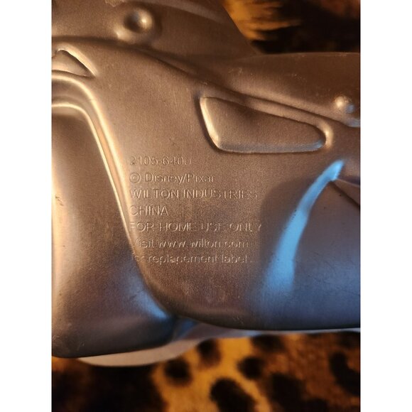 Wilton Disney Pixar Cars Lightning Mcqueen Cake Pan - Picture 3 of 3